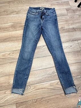 Good American Good Legs Raw Hem Skinny Jeans Blue Waist 26